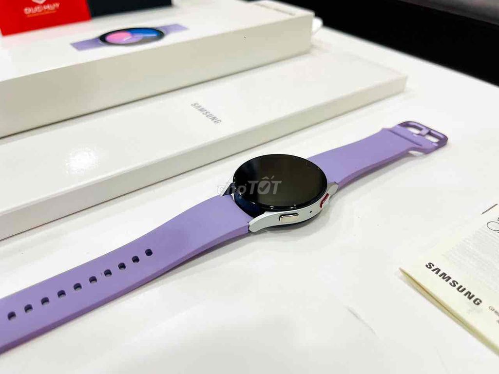 Samsung Galaxy Watch 5 40mm Tím Đã sử dụng. Mua bán Thiết bị đeo thông minh tại Quận 10 Tp Hồ Chí Minh được đăng bởi Quỳnh Quỳnh hình 1