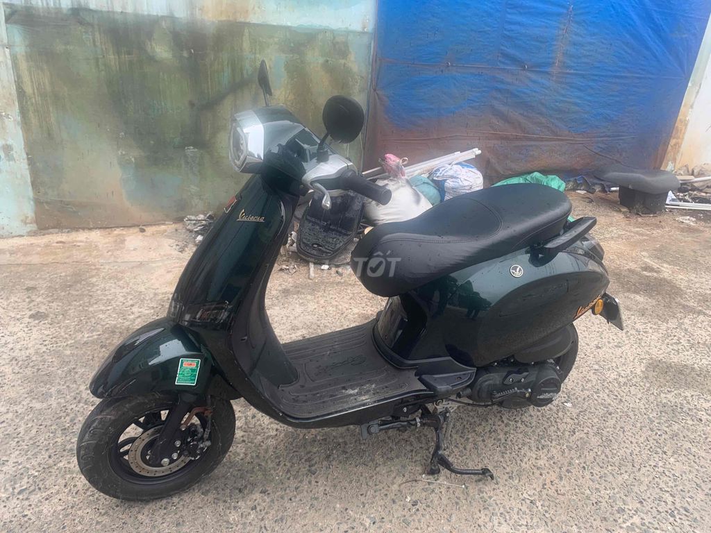 Victoria Vespa Xanh rêu Xe tay ga