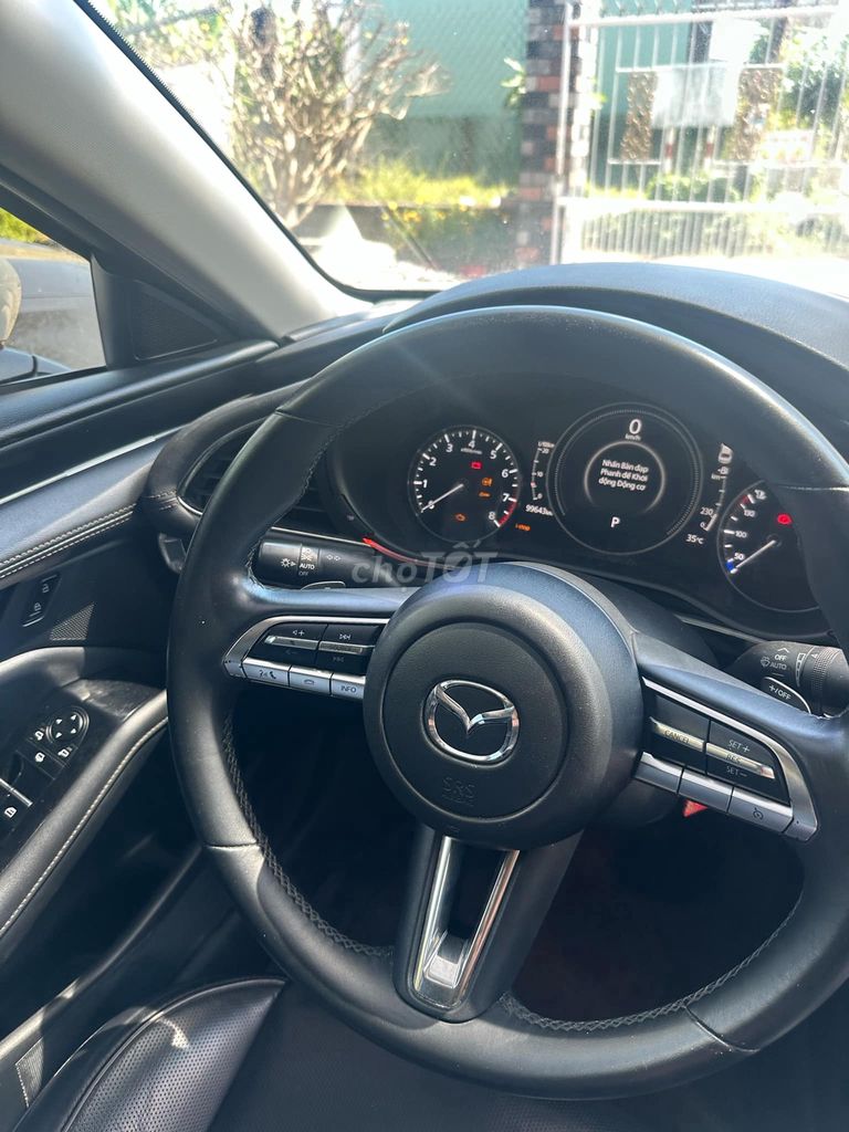 Mazda 3 luxury 2021