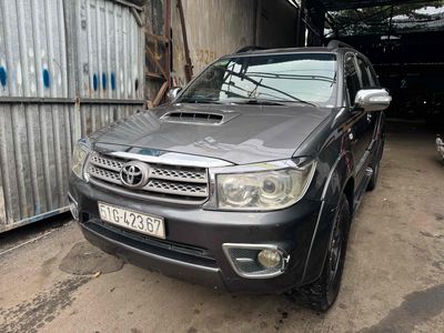 Toyota Fortuner 2010 máy dầu số sàn
