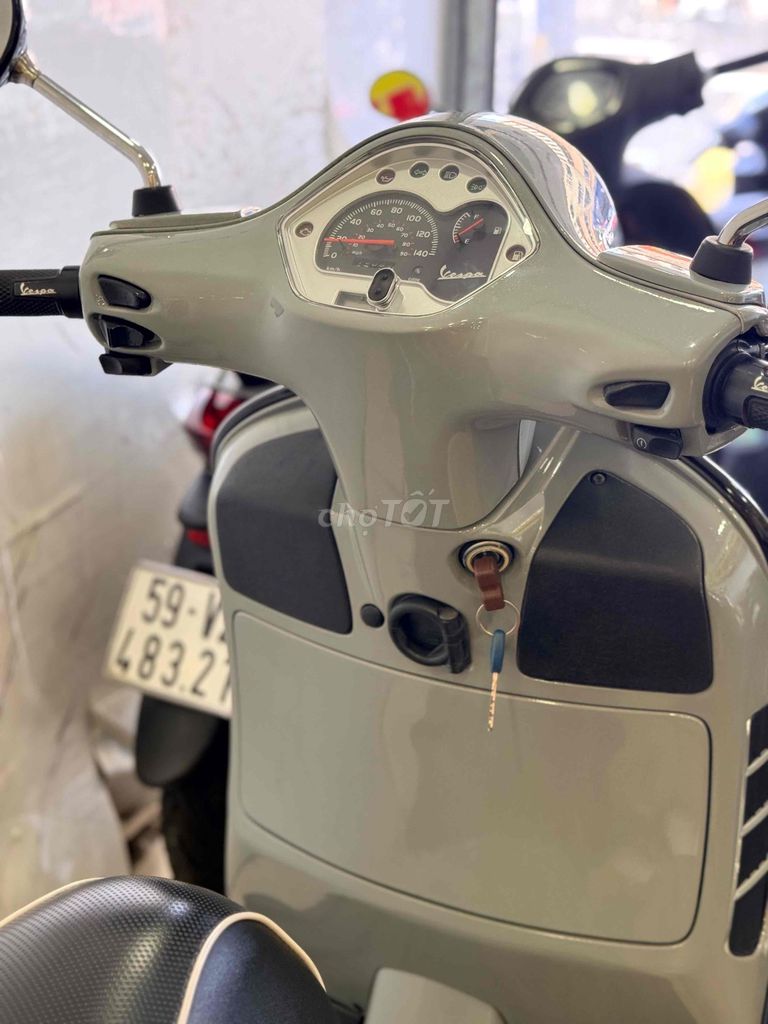 Piaggio Vespa GTS Super 125 3Vie 2014, госномер Хошимина