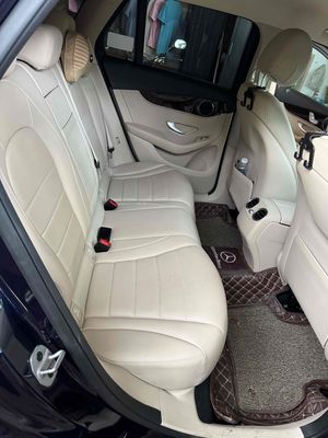 Mercedes Benz GLC 2022 200 4Matic - 37000 km. Mua bán Ô tô tại Thành phố Huế Thừa Thiên Huế được đăng bởi Tran Văn Minh