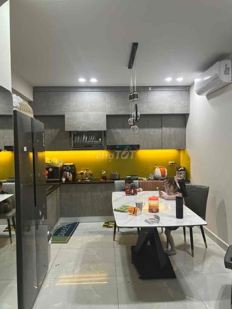 Cần bán CC Lô góc 132m2 3PN tại phố Xuân La_Ngập tràn tiện ich Hồ Tây