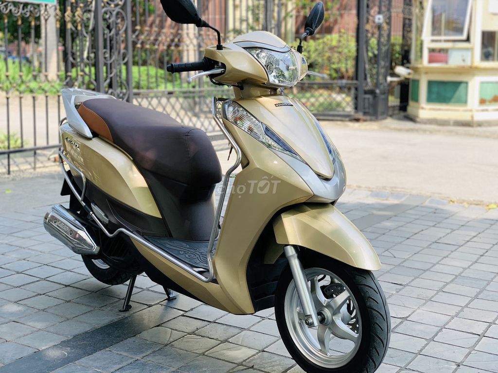 Honda Lead 125 Fi vàng CÁT tư nhân 1 chủ biển HN