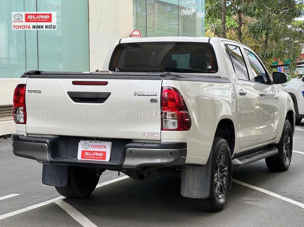Toyota Hilux 2.4 AT 4x2 2021 Trắng. Mua bán Ô tô tại Quận Ninh Kiều Cần Thơ được đăng bởi Phúc Toyota Ninh Kiều hình 5
