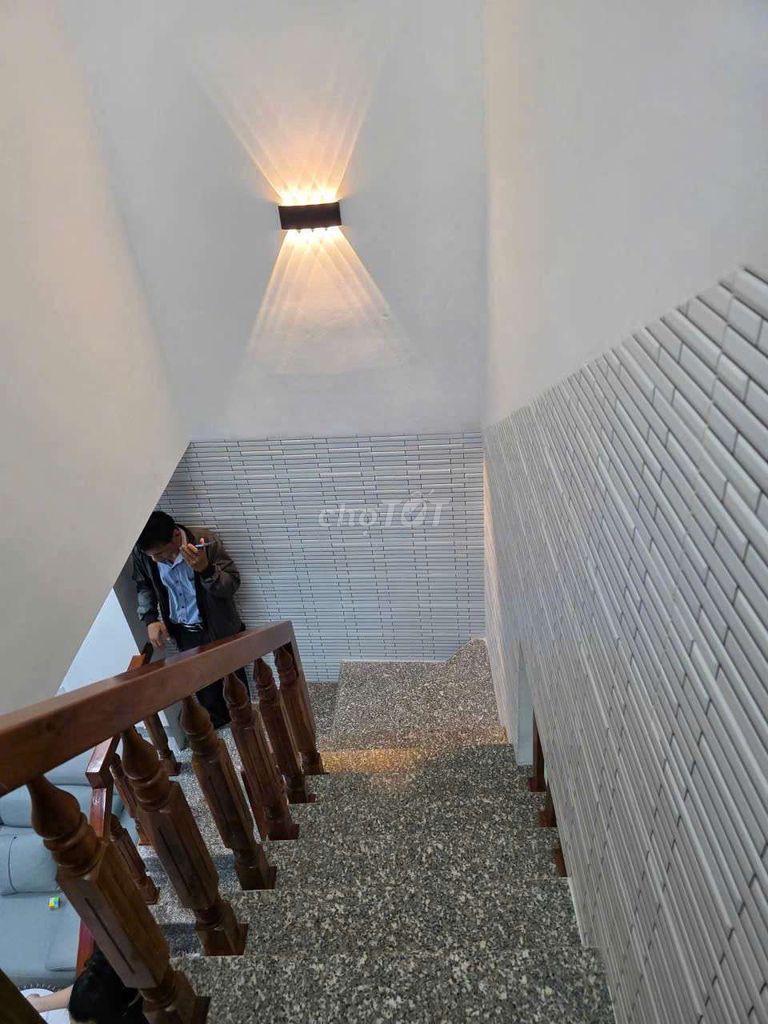 Nhà hẻm cạn lê hồng phong - trung tâm quy nhơn Nhà hẻm cạn lê hồng phong - trung tâm quy nhơn