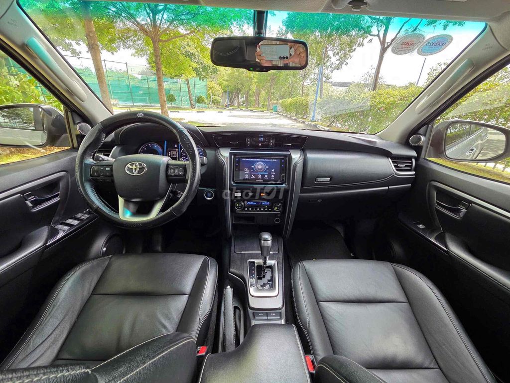 Toyota Fortuner 2020 2.4G 4x2 AT. Mua bán Ô tô tại Thành phố Thủ Dầu Một Bình Dương được đăng bởi Thanh Trâm Toyota Sure Bình Dương hình 1