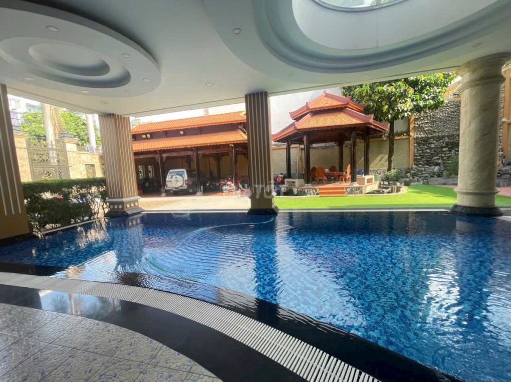 Biệt thự khu Tên Lửa, MT đường Số 32, DT 30 x 25m, hầm + 2 lầu, 105 tỷ. Mua bán nhà ở tại Quận Bình Tân Tp Hồ Chí Minh được đăng bởi Tín Hưng hình 1