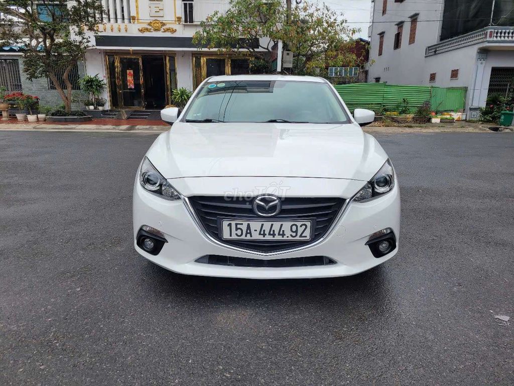 Mazda 3 2017 1.5 Sedan - 80000 km