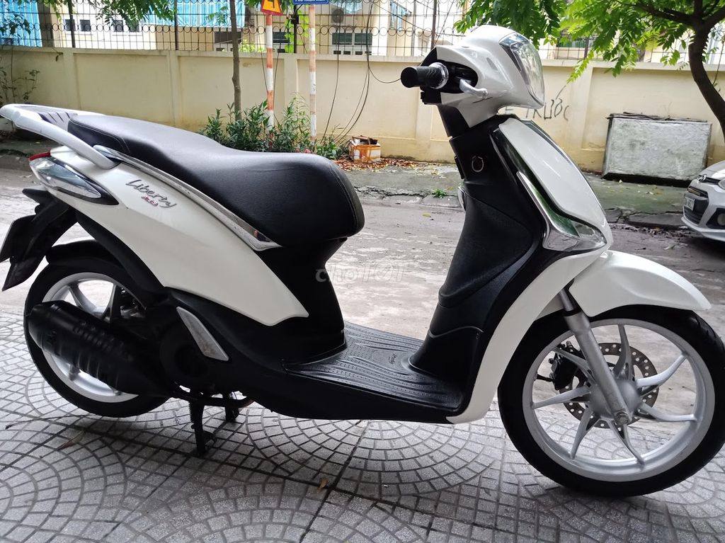 PIAGGIO LIBERTY125 trắng 2020CHÍNH CHỦ ZIN ĐÉT. Mua bán Xe máy tại Quận Cầu Giấy Hà Nội được đăng bởi TUẤN MINH hình 3