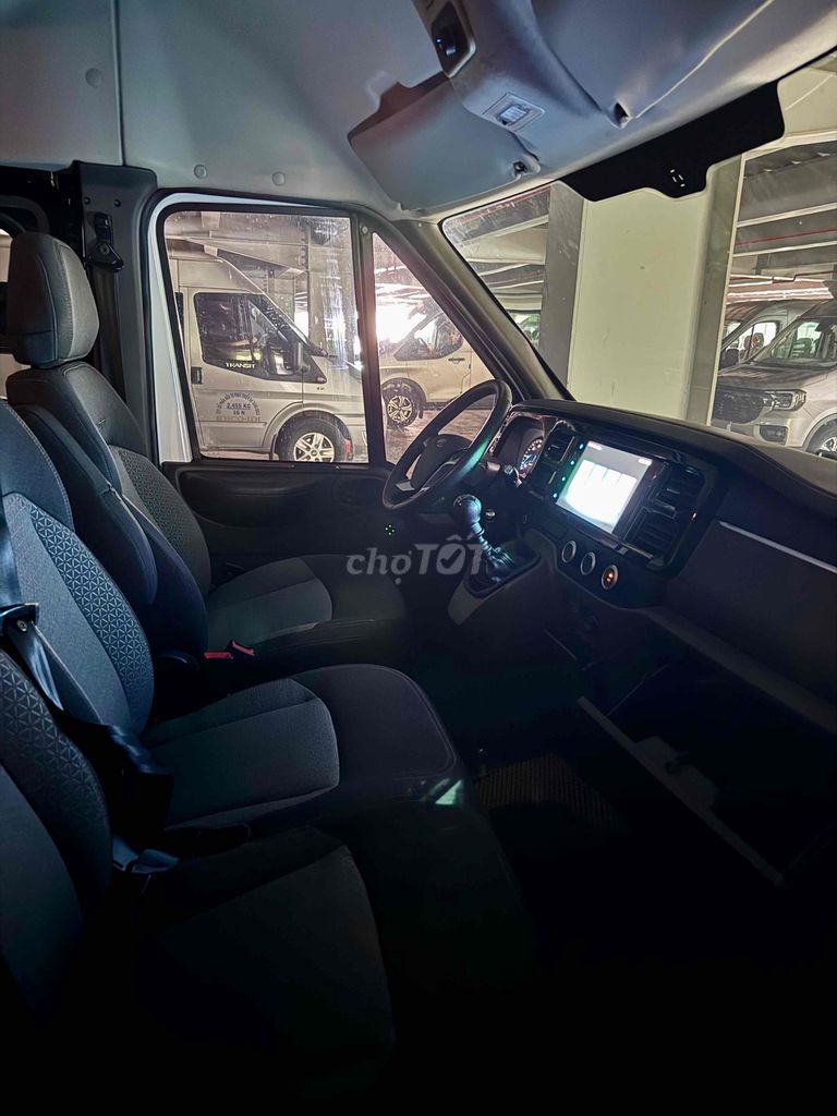 Ford Transit MCA Van 6 chỗ 2022 Màu Trắng 98.000km. Mua bán Ô tô tại Quận Tân Phú Tp Hồ Chí Minh được đăng bởi BẾN THÀNH FORD XE ĐÃ QUA SỬ DỤNG hình 4