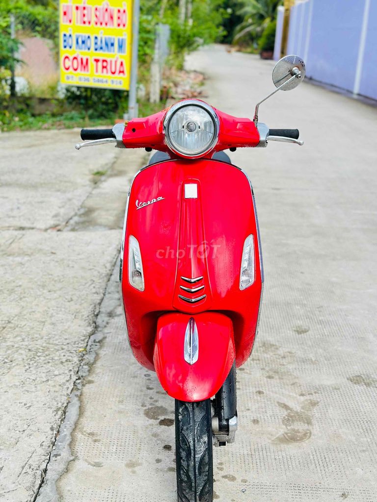 PIGGIO VESPA ĐỎ