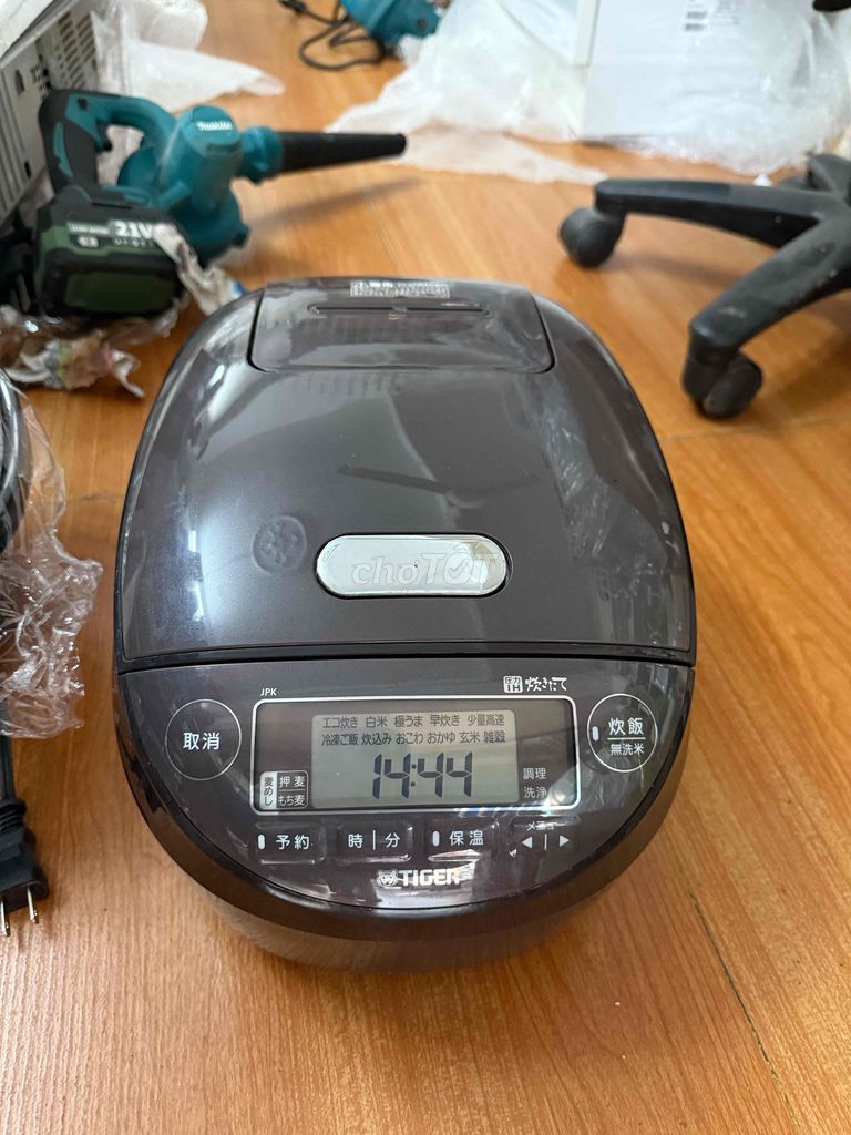 Nồi cơm điện Tiger JPK 1L điện 100v sx 2020. Mua bán Bếp, lò, đồ điện nhà bếp tại Thành phố Hải Dương Hải Dương được đăng bởi hồ văn út  hình 1