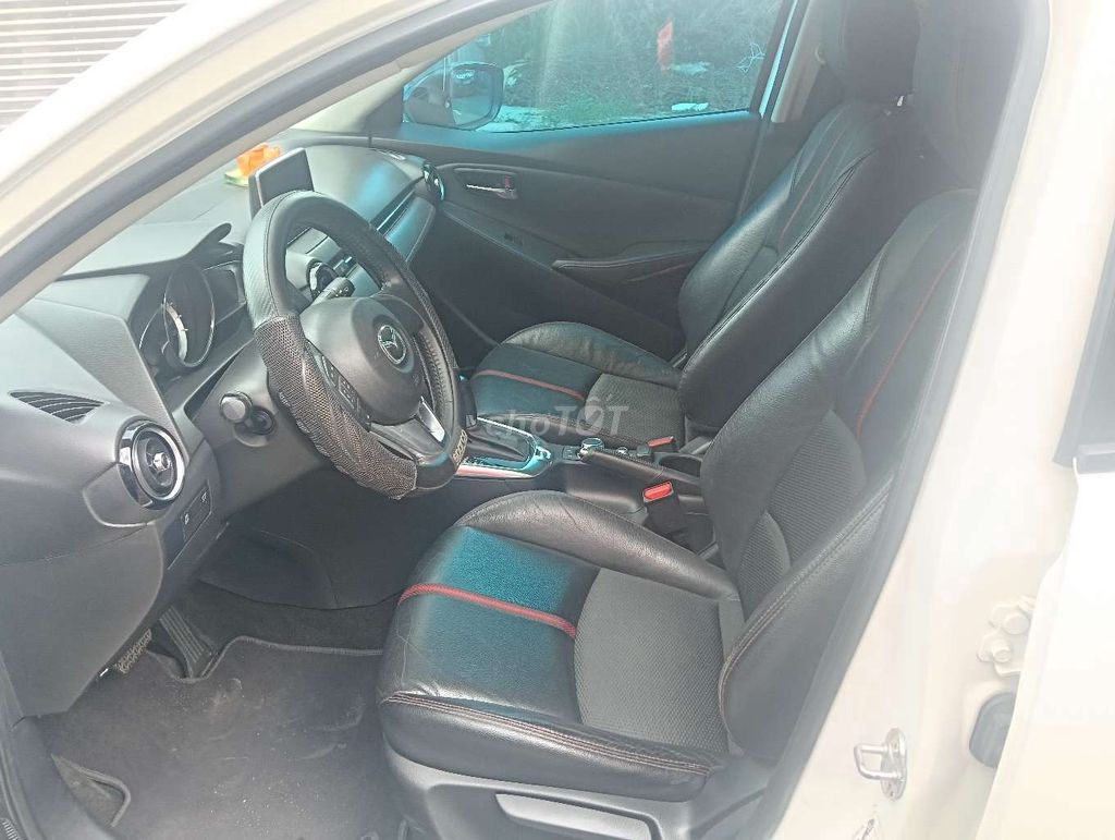 Bán Mazda2 2016 1.5 AT Hatchback Xe Đẹp Sẵn Dùng. Mua bán Ô tô tại Thành phố Biên Hòa Đồng Nai được đăng bởi Trieu Nguyen hình 9