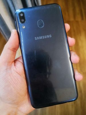 Samsung M20 pin 5000 cực trâu chạy mượt. Mua bán Điện thoại tại Quận Hải Châu Đà Nẵng được đăng bởi Lộc Roy