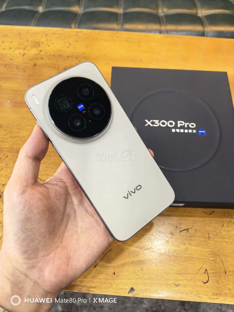 Vivo X300 Pro 256GB Nâu gold Fullbox. Mua bán Điện thoại tại Thành phố Buôn Ma Thuột Đắk Lắk được đăng bởi Định Phone47 hình 1