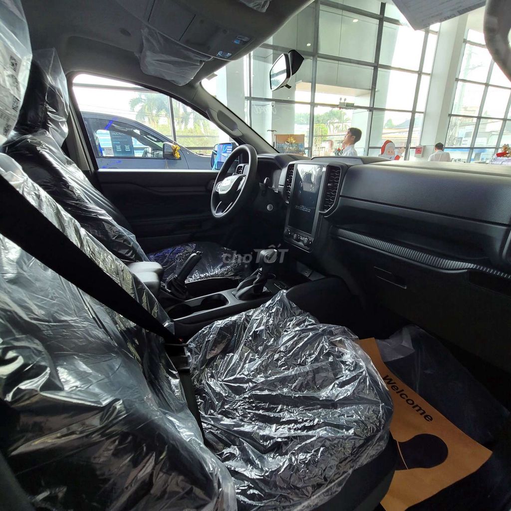 Ford Ranger 2025 - Số tự động 01 cầu Trắng. Mua bán Ô tô tại Huyện Xuân Lộc Đồng Nai được đăng bởi Ford Long Khánh hình 9