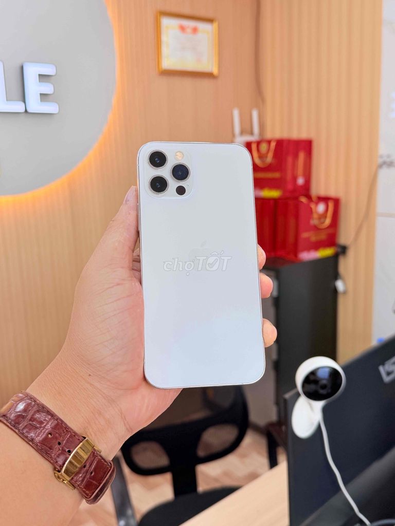 Apple iPhone 12 Pro 128GB Trắng. Mua bán Điện thoại tại Thành phố Đồng Xoài Bình Phước được đăng bởi Hoàng  Minh Phụng hình 1