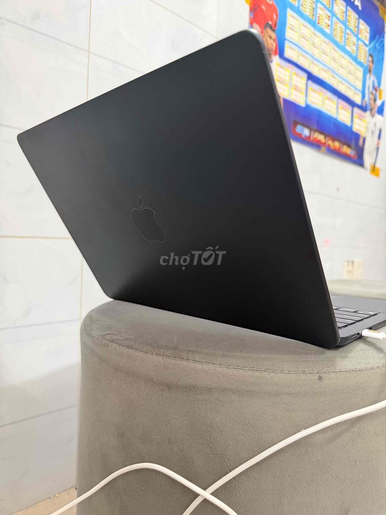 Apple MacBook Air 13.6 inch. Mua bán Laptop tại Quận 12 Tp Hồ Chí Minh được đăng bởi Iphone Quận 12 Ngọc Khánh Store hình 1