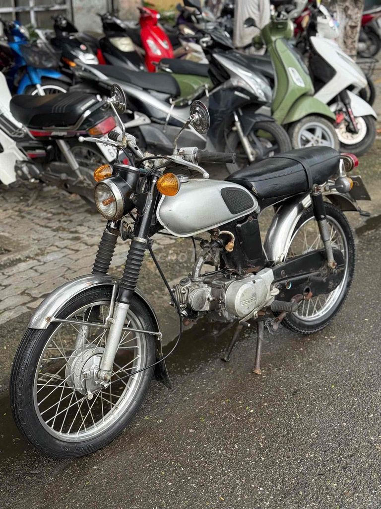 Honda 67 màu Bạc máy Êm. Mua bán Xe máy tại Quận Sơn Trà Đà Nẵng được đăng bởi khánh duy bán xe trả góp hình 4