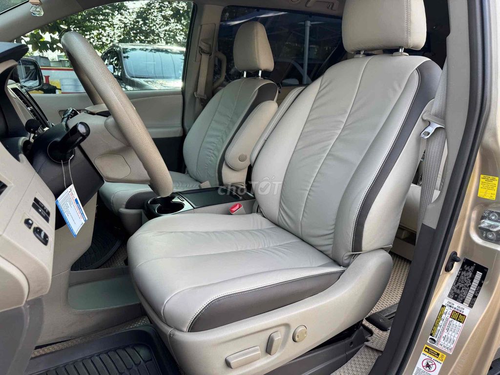 Toyota Sienna 2010 - 88000 km. Mua bán Ô tô tại Thành phố Thủ Đức Tp Hồ Chí Minh được đăng bởi Oanh Toyota hình 4