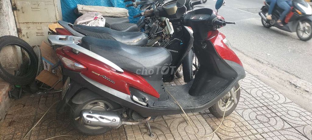 SYM Attila Đỏ 25369 km 80%. Mua bán Xe máy tại Quận Tân Phú Tp Hồ Chí Minh được đăng bởi trang quốc việt hình 5