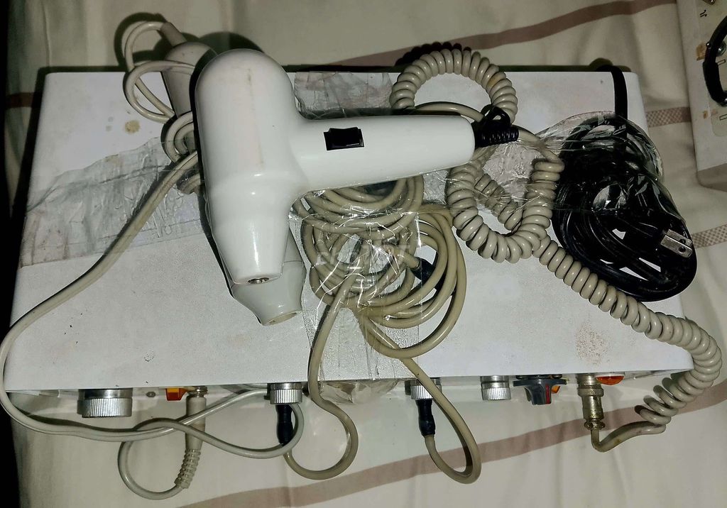 Máy massage mặt SUNYETT SY-1025 Trắng. Mua bán Nội thất, đồ gia dụng khác tại Quận 7 Tp Hồ Chí Minh được đăng bởi Trương Nguyễn hình 1