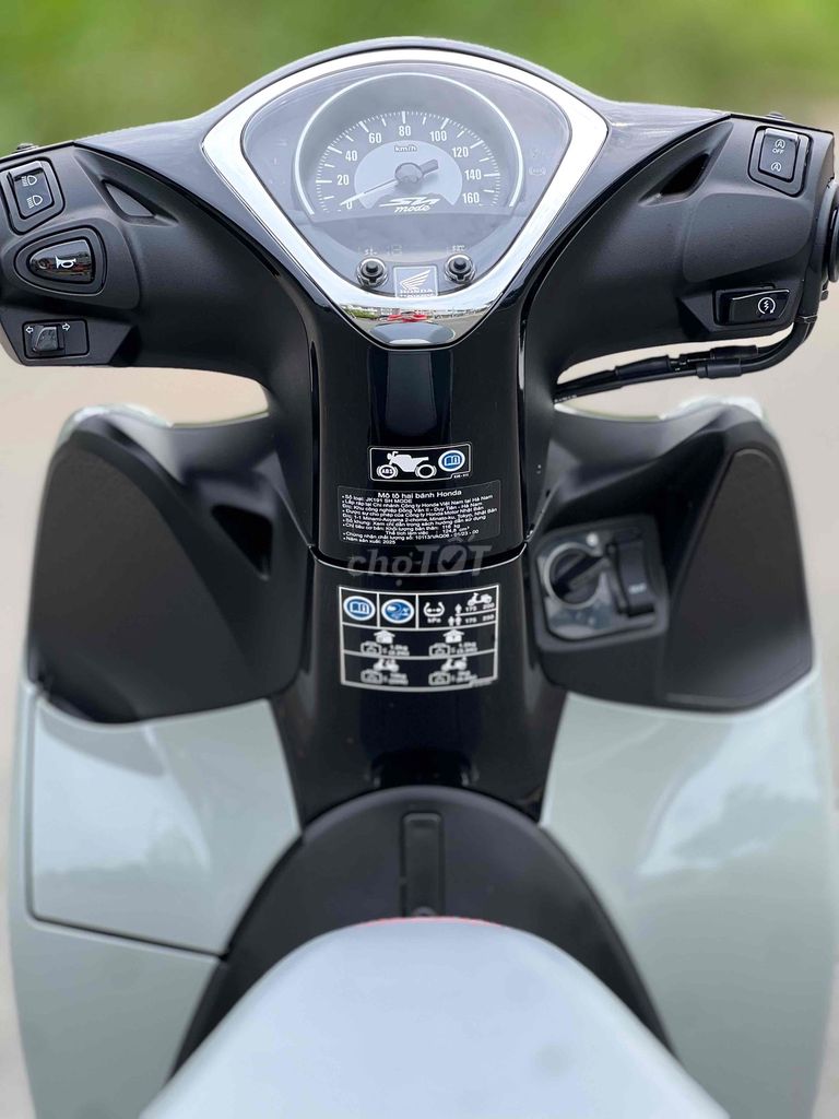 Shmode 125 Xám Xi Măng 6/2025 Odo 60km Like New🎉🎉🎉. Mua bán Xe máy tại Thành phố Biên Hòa Đồng Nai được đăng bởi Xe Máy Phát Đồng hình 11