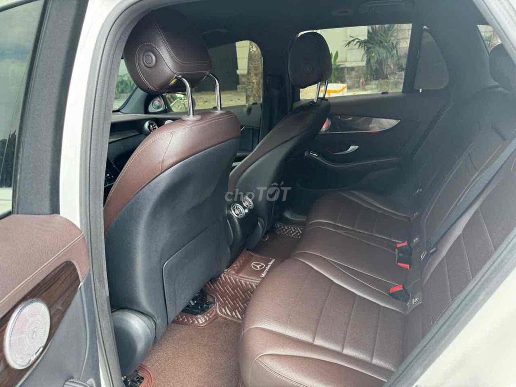 Mercedes Benz GLC Class 2019 - 9 km. Mua bán Ô tô tại Quận Bình Tân Tp Hồ Chí Minh được đăng bởi cọp tâm hình 5