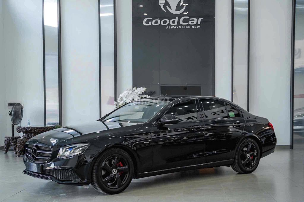 Mercedes-Benz E200 Sport 2019 Đen 42687 km. Mua bán Ô tô tại Thành phố Thủ Đức Tp Hồ Chí Minh được đăng bởi Phan Thị Minh Anh hình 2