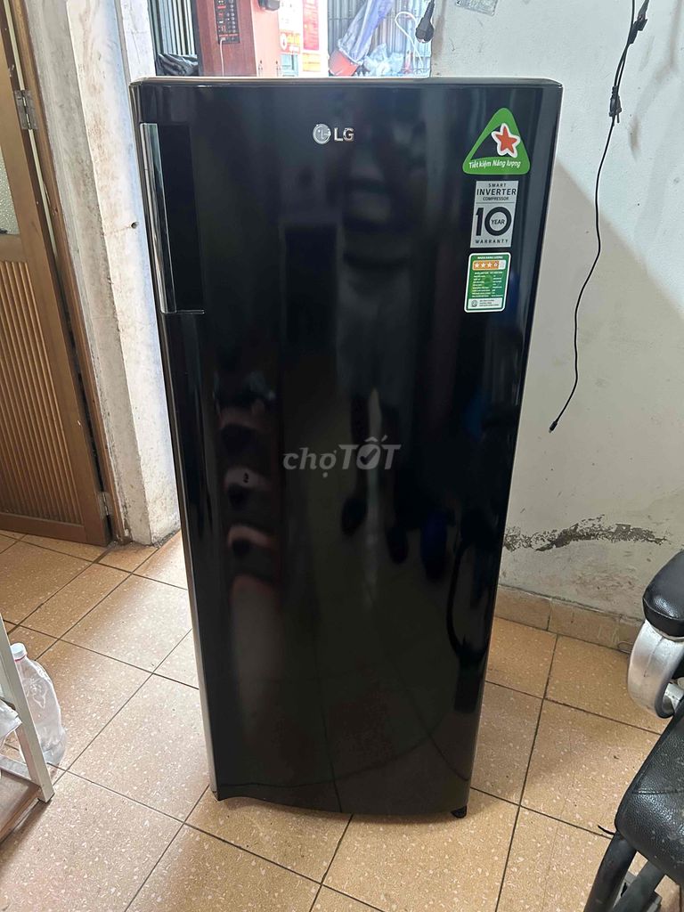 TỦ ĐÔNG ĐỨNG LG 165lít .INVETER .mới 90%