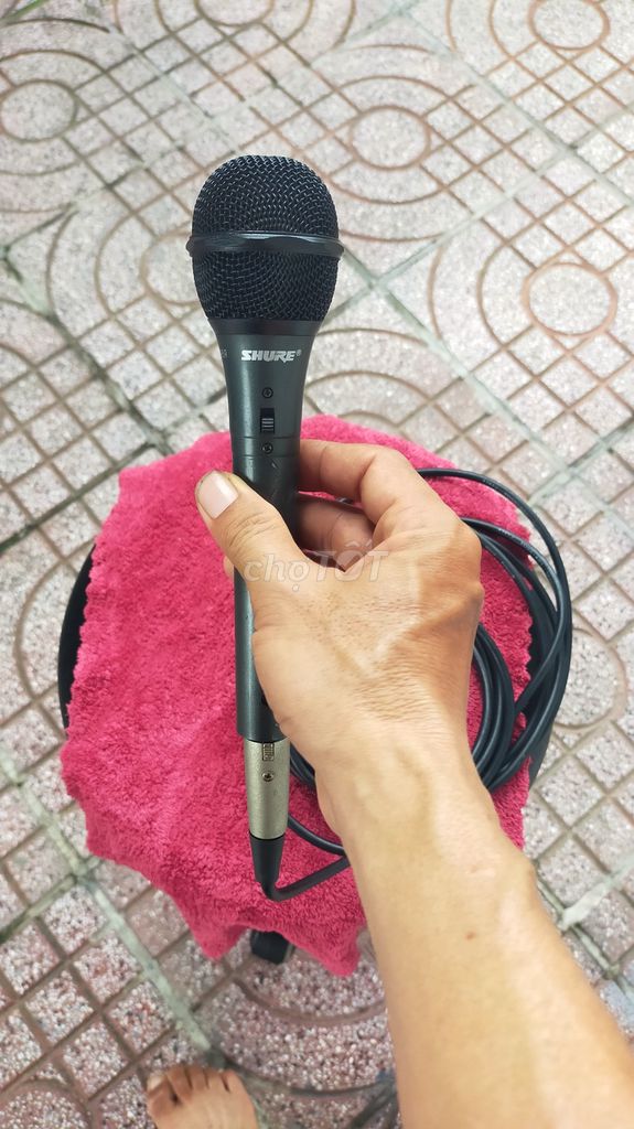 Microphone Shure Đen Đã qua sử dụng. Mua bán Tivi, Âm thanh tại Huyện Bình Chánh Tp Hồ Chí Minh được đăng bởi âm thanh gia đình  hình 1