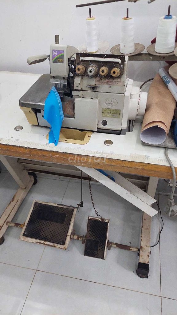 Máy vắt sổ 3 kim 6 chỉ liền trục. Mua bán Đồ chuyên dụng, Giống nuôi trồng tại Thị xã Hương Thủy Thừa Thiên Huế được đăng bởi Trân Tiến hình 1