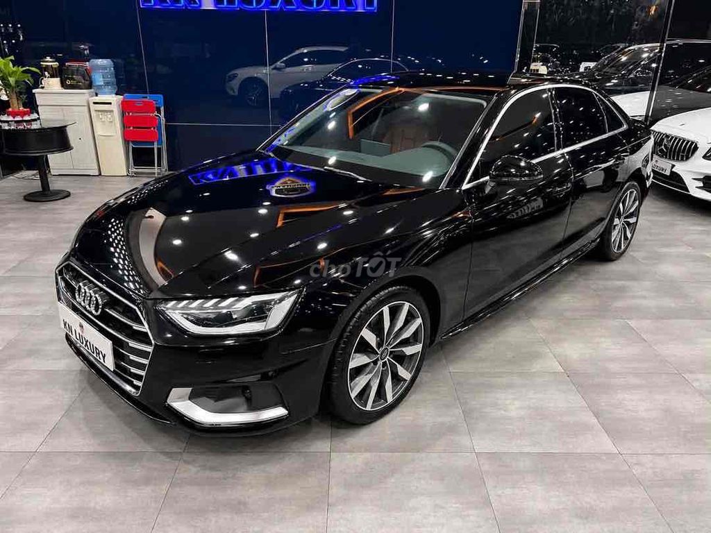 Audi A4 40TFSI Model 2021 Черный 59 000 км