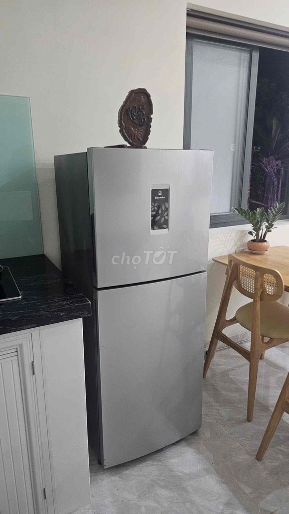 Tủ lạnh Electrolux 250l Bạc làm lạnh nhanh còn mới. Mua bán Tủ lạnh tại Thành phố Thủ Đức Tp Hồ Chí Minh được đăng bởi Viet hình 1