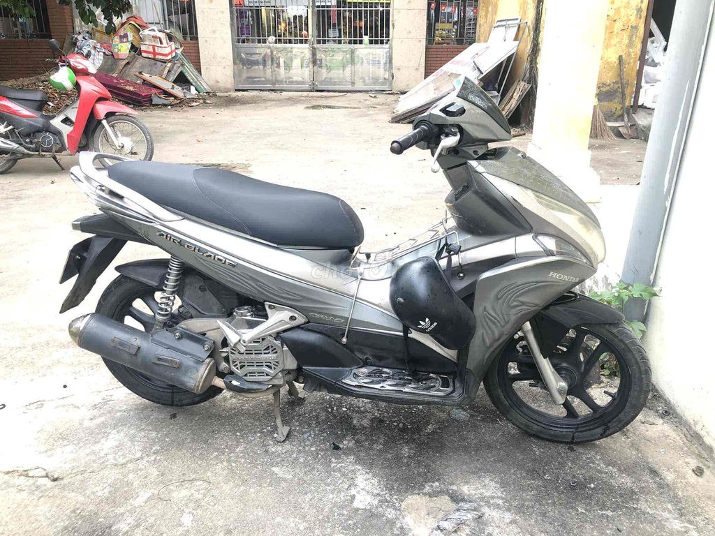 cần bán xe Air Blade đời 2012. Mua bán Xe máy tại Huyện Đông Anh Hà Nội được đăng bởi Dang Tu ngoc hình 5