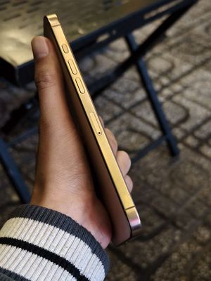 Apple iPhone 16 Pro Max Vàng sa mạc