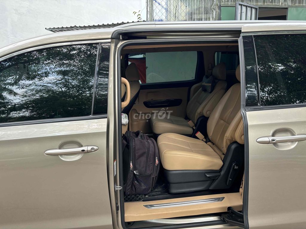 Kia Sedona 2018 2.2L DATH - 98000 km. Mua bán Ô tô tại Thành phố Thủ Dầu Một Bình Dương được đăng bởi Trung hình 2