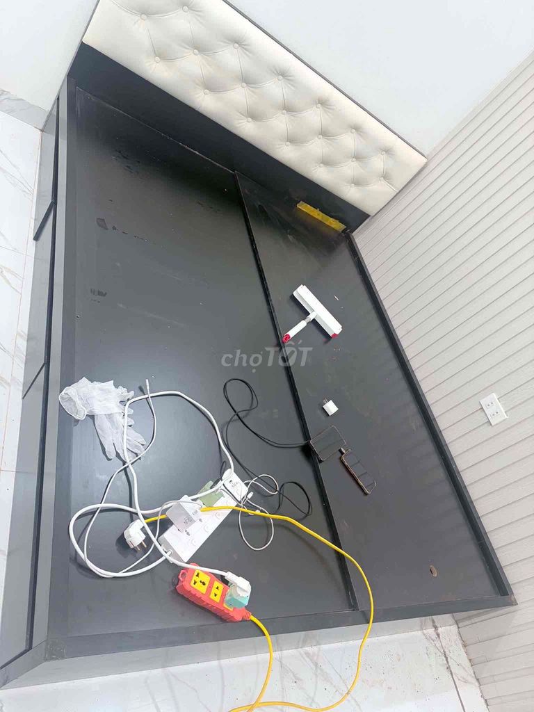 Giường ngủ Gỗ 1m6x2m Đen Hiện đại. Mua bán Giường, chăn ga gối nệm tại Quận Tây Hồ Hà Nội được đăng bởi Ngânn Thanh hình 1