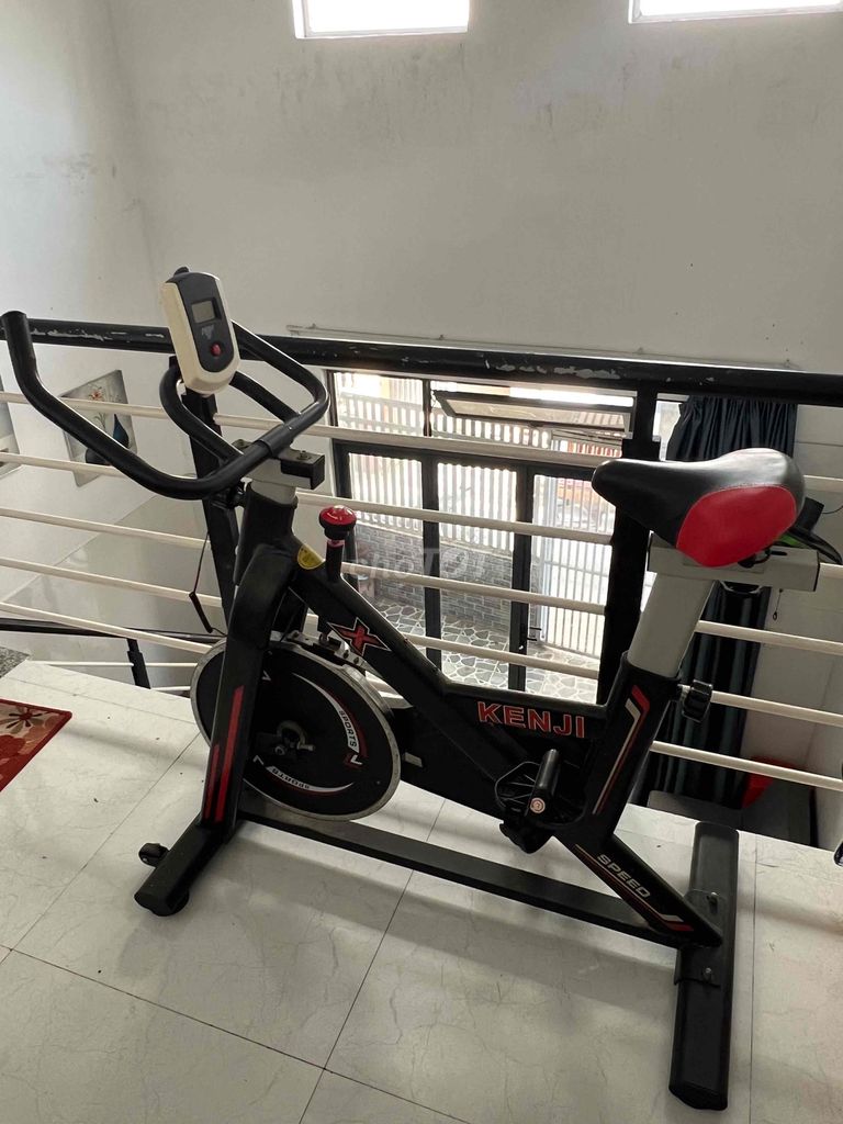 Xe đạp tập thể dục Kenji Đen đỏ. Mua bán Đồ thể thao, Dã ngoại tại Quận Cẩm Lệ Đà Nẵng được đăng bởi Nguyễn Tiến Đạt hình 1