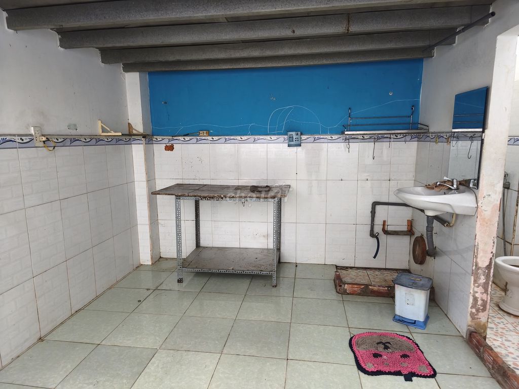 Комната по супернизкой цене на улице Нго Чи Куок, бесплатный вайфай, парковка