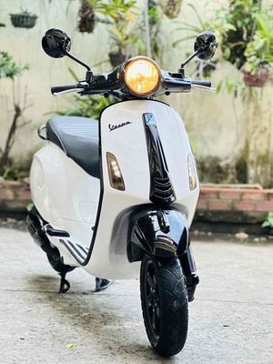 VESPA PRIMAVERA 125CC TRẮNG ĐEN SPORTY 2015. Mua bán Xe máy tại Quận 12 Tp Hồ Chí Minh được đăng bởi Ta Thanh Thai