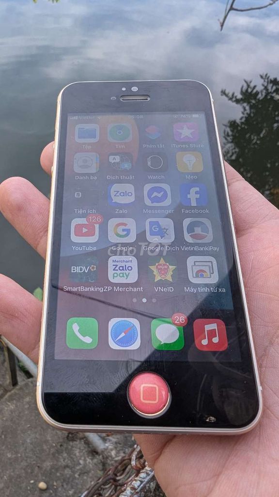 Apple iPhone 5SE 32GB Vàng đồng Nhật đã thay pin. Mua bán Điện thoại tại Huyện Thanh Liêm Hà Nam được đăng bởi Lâm hình 1