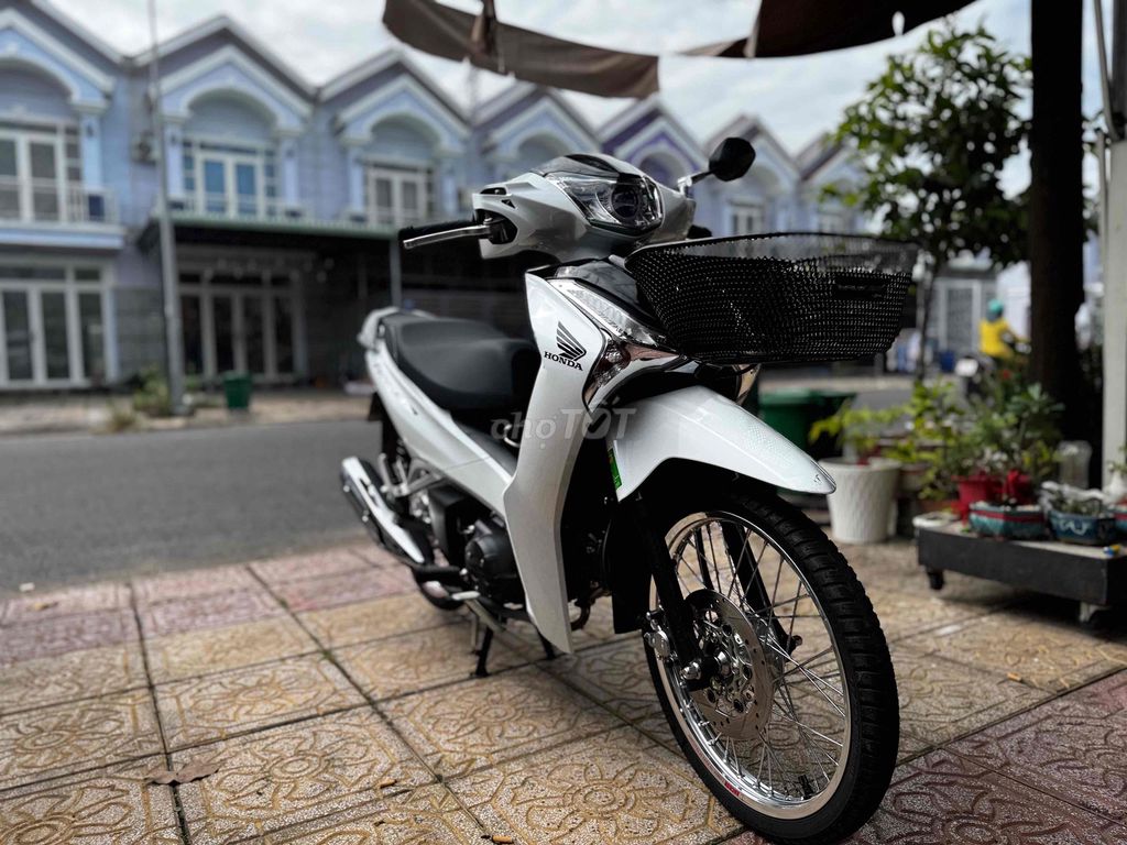 Honda Future 2025 Trắng 5429 km. Mua bán Xe máy tại Thị xã Bến Cát Bình Dương được đăng bởi tyty hình 1