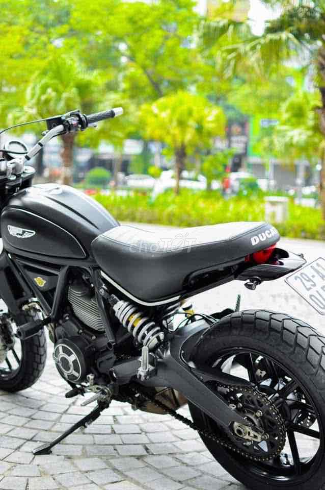 cần bán scrambler 800 hqcn biển hn giá siêu rẻ. Mua bán Xe máy tại Quận Tây Hồ Hà Nội được đăng bởi Vũ Trung hình 2