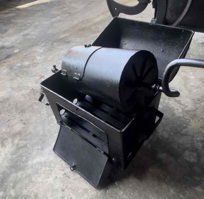 Thanh lý máy rang cà phê củi cổ điển 500g đến 1kg. Mua bán Đồ chuyên dụng, Giống nuôi trồng tại Huyện Lâm Hà Lâm Đồng được đăng bởi Nguyen Nga