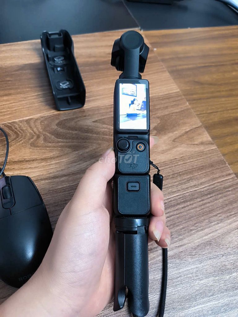 Máy quay phim DJI Pocket 3 Đen. Mua bán Máy ảnh, Máy quay tại Quận Nam Từ Liêm Hà Nội được đăng bởi Ly Trần hình 1
