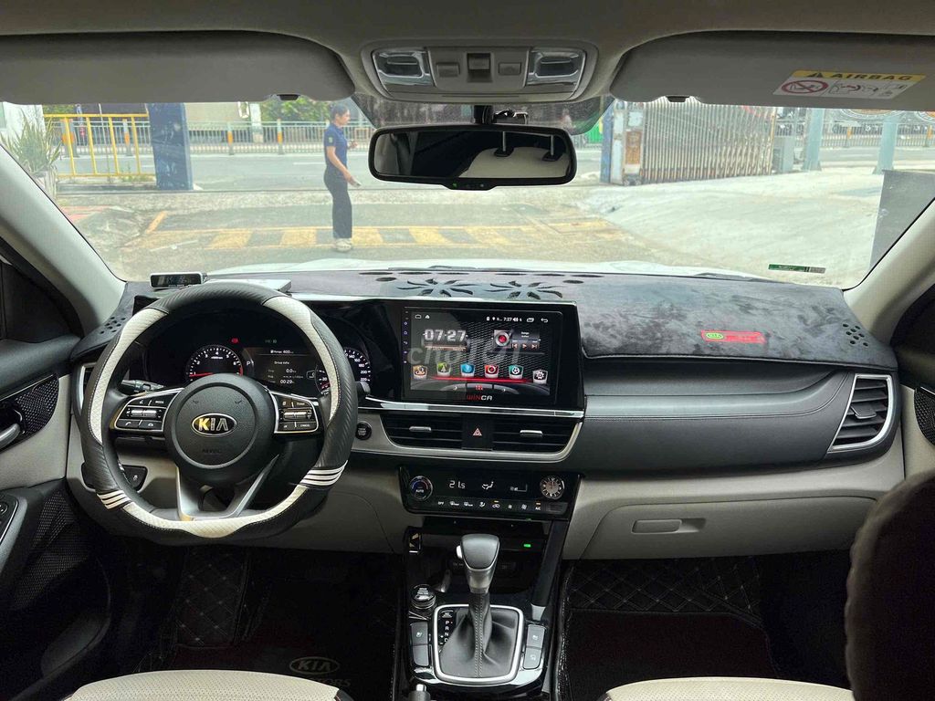 Kia Seltos 2021 1.4T Premium - 15000 km. Mua bán Ô tô tại Quận Tân Phú Tp Hồ Chí Minh được đăng bởi Nguyễn Tân Xe Lướt  hình 3