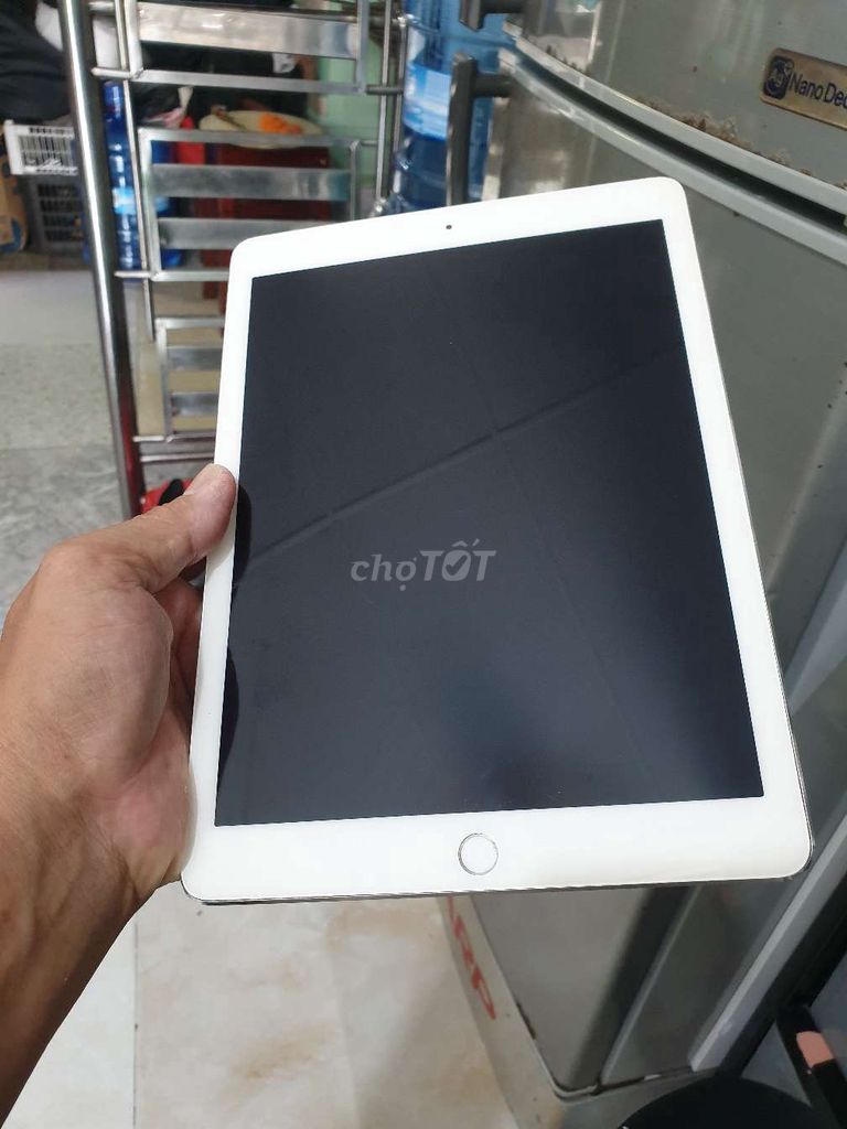💥 Thanh lý xác Apple iPad Air 2.. Mua bán Máy tính bảng tại Quận Ninh Kiều Cần Thơ được đăng bởi Góc THANH LÝ  hình 1