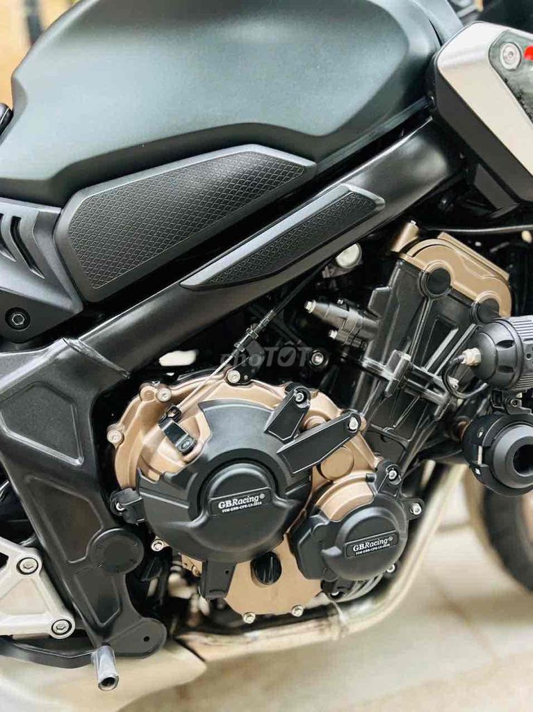HONDA CB 650R abs motor pkl Xe lướt như mới bs29. Mua bán Xe máy tại Quận Cầu Giấy Hà Nội được đăng bởi Tong motor xe may hình 12
